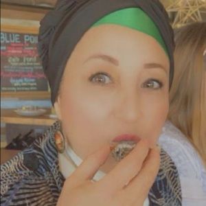 Meet your Posher, Nagia